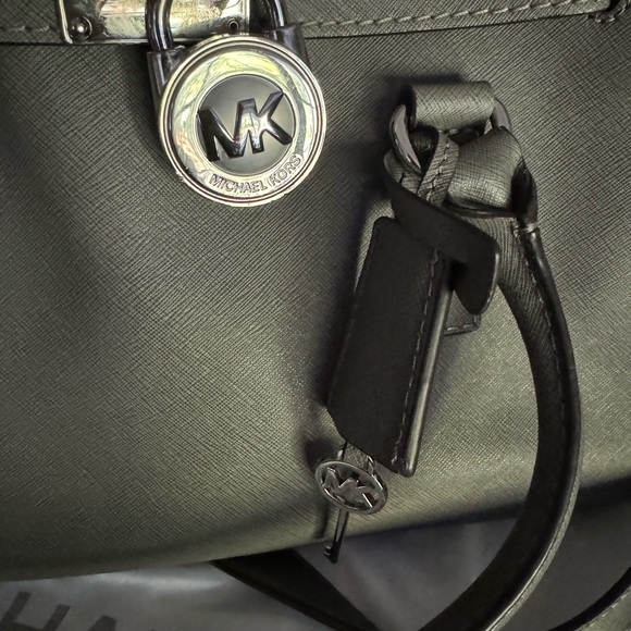 Michael Kors Authentic Michael Kors Grey Lock & Key Purse - Picture 4 of 15